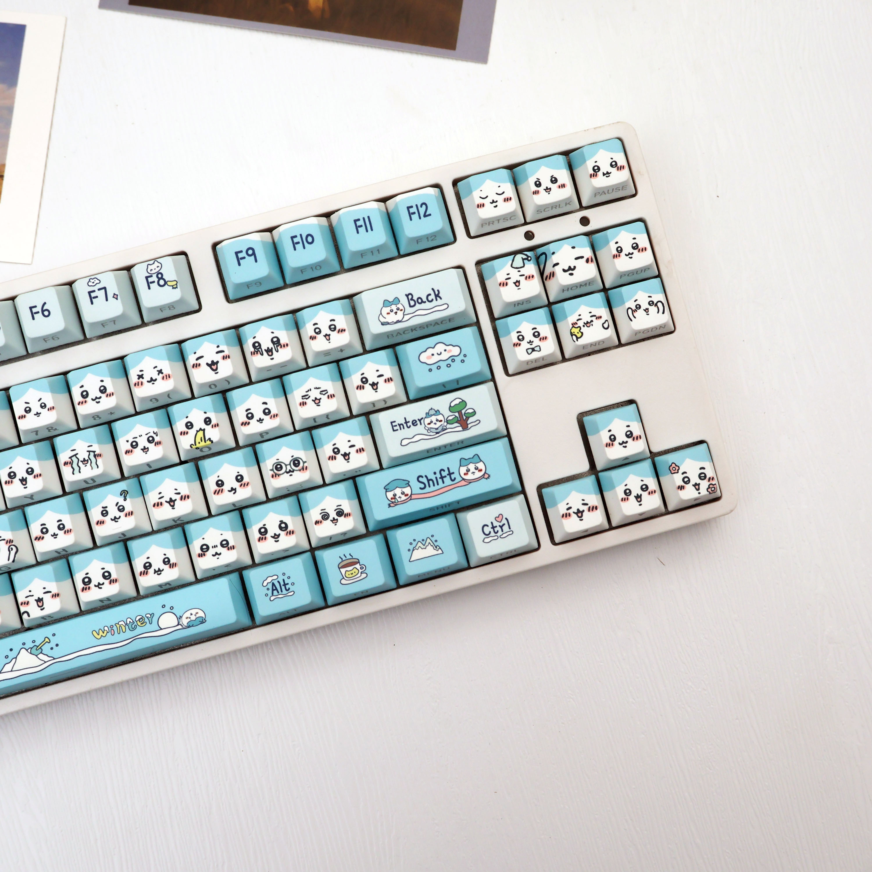 138 Keys Winter Hachi PBT Keyc - Retro Gaming Keycaps recensione e prezzo