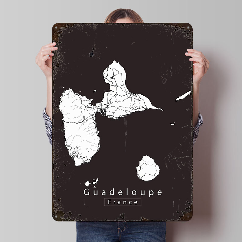Guadeloupe Island Map Tinplate - Retro Gaming Island recensione e prezzo