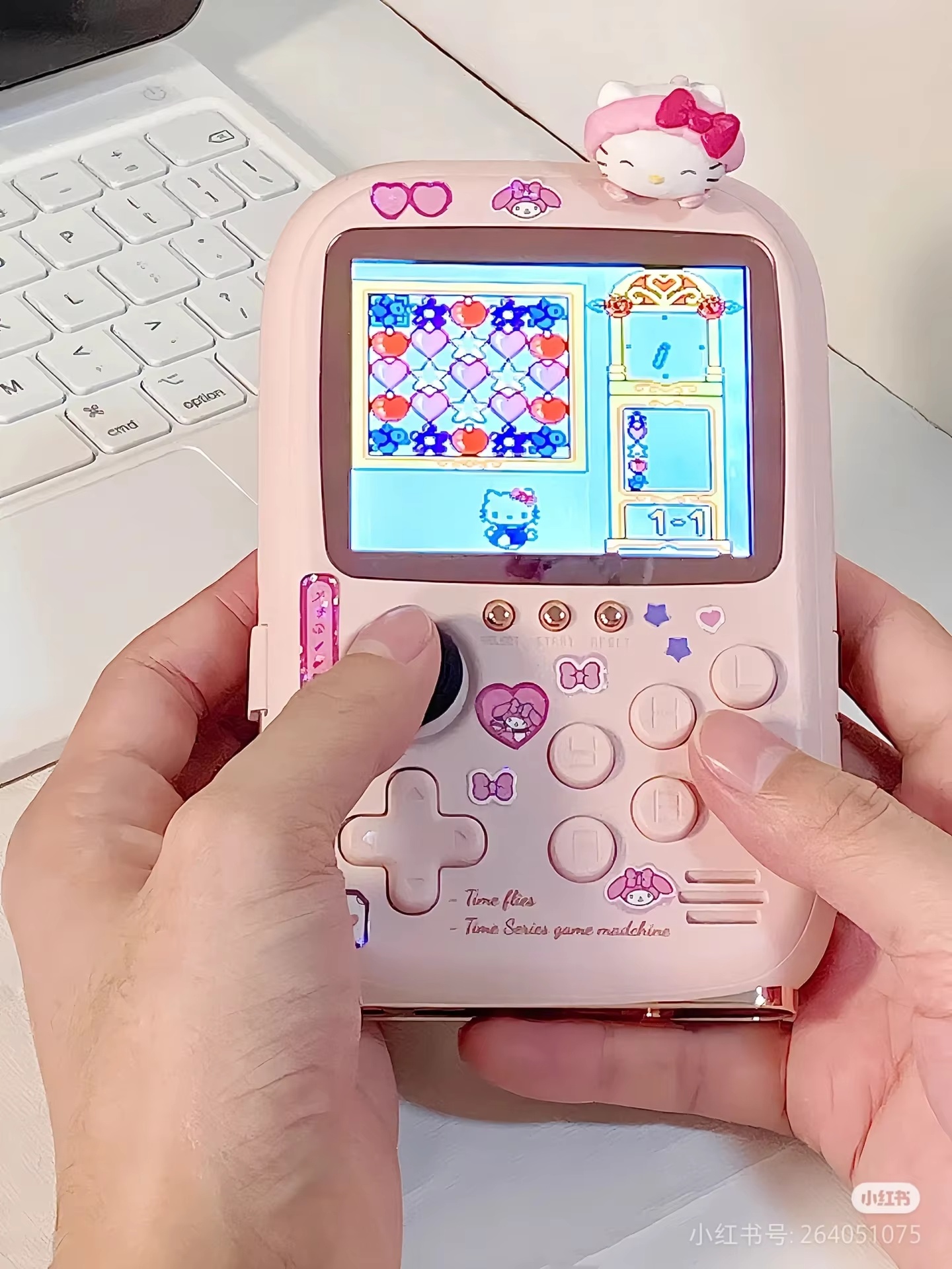 Kitty Retro Mini Game Portable - Retro Gaming Power Bank recensione e prezzo