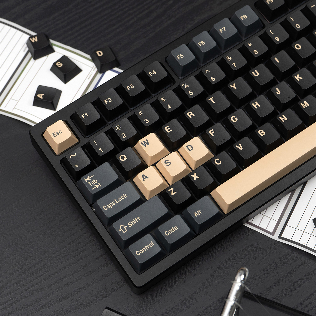 180 keys GMK Clones Ape Keycap - Retro Gaming Keycaps recensione e prezzo