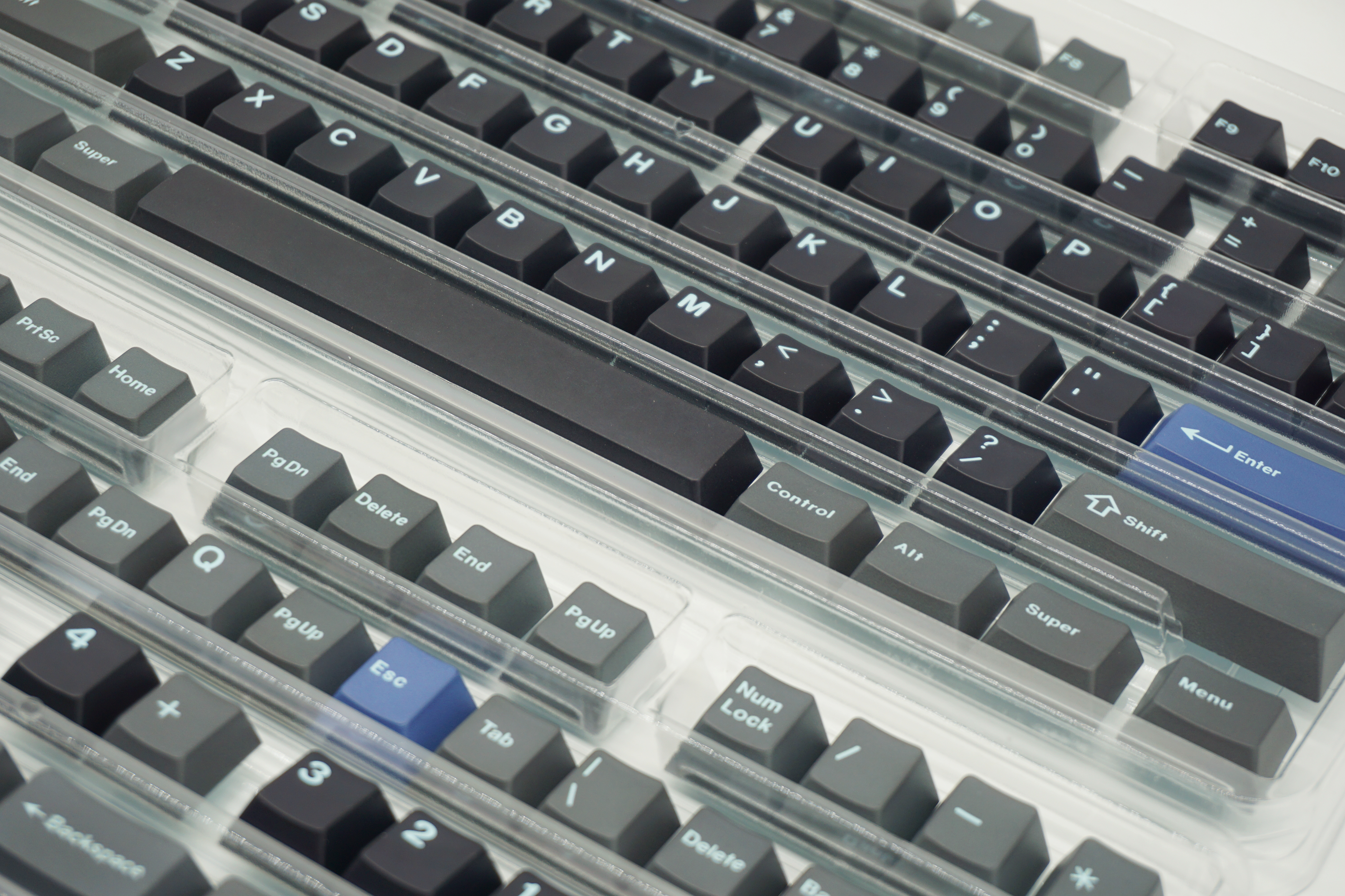 Geekark Jackdaws Keycaps PBT 5 - Retro Gaming Keycaps recensione e prezzo